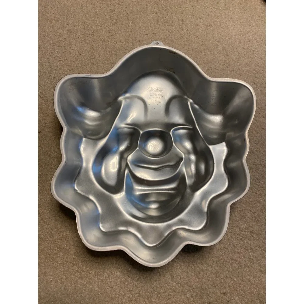 Bozo the Clown Cake Pan